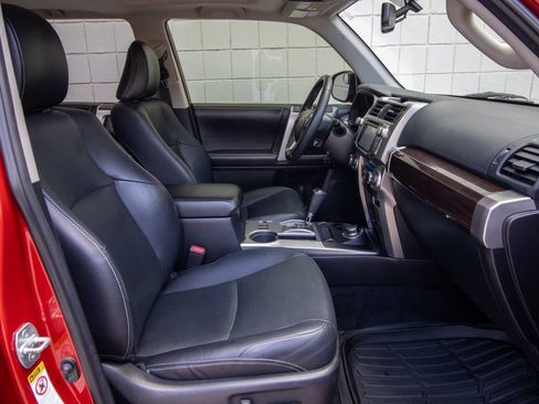 Used 2016 Toyota 4Runner Limited AWD/4WD image 22