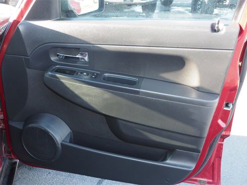 Used 2012 Jeep Liberty Sport image 18