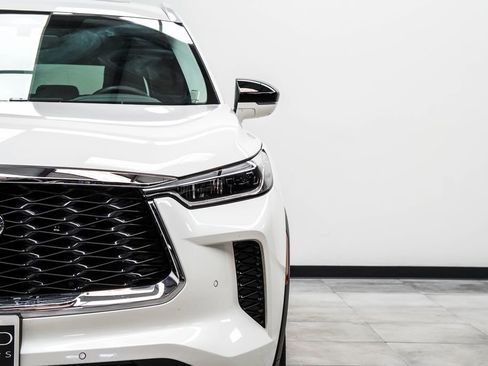 Used 2025 INFINITI QX60 Luxe image 4