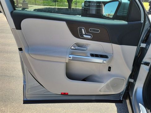 New 2025 Mercedes-Benz GLB 250 GLB 250 image 15