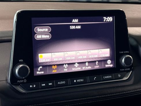 Used 2023 Nissan Rogue SV image 19