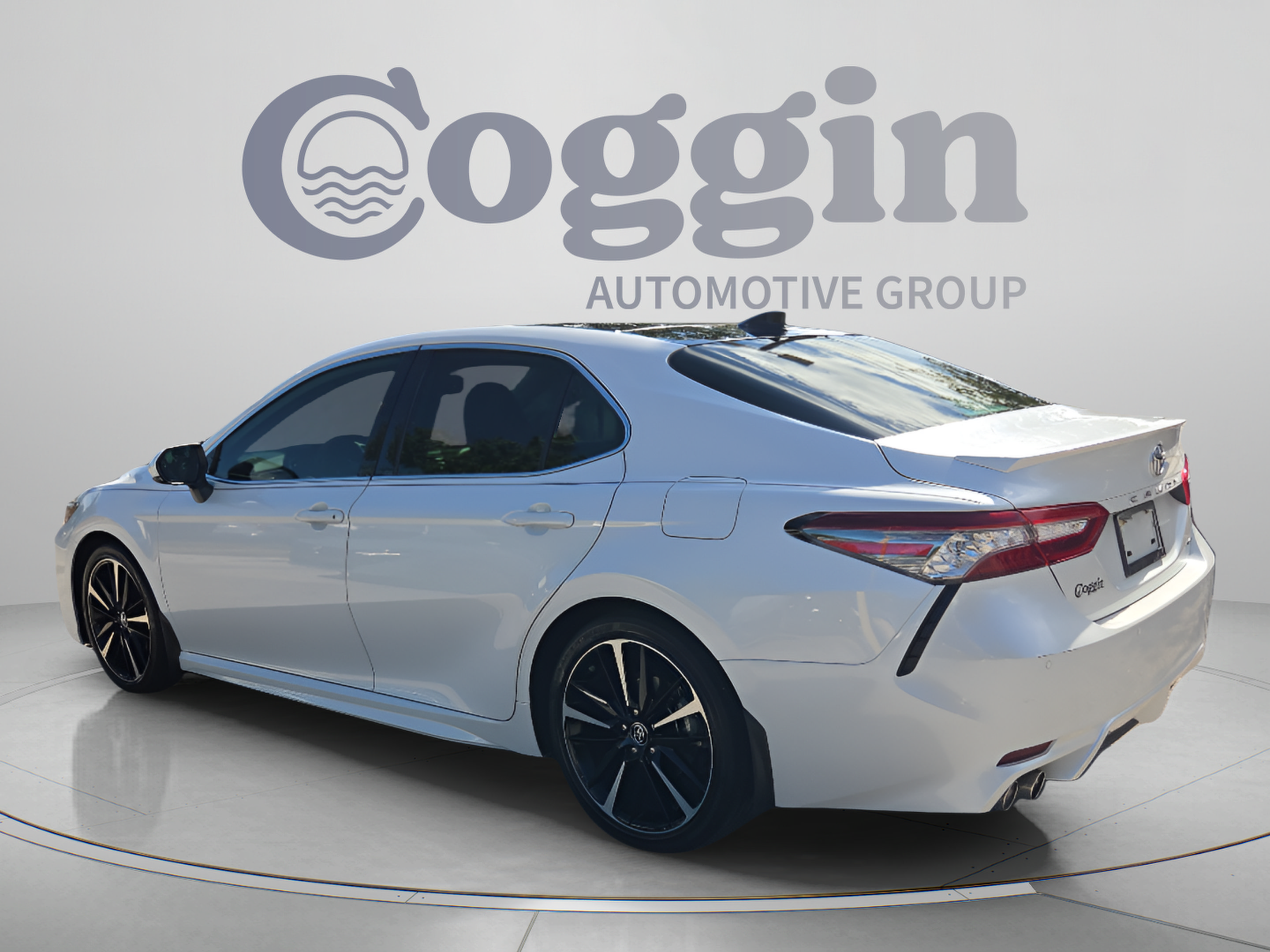 Used 2019 Toyota Camry XSE w/ Driver Assist Package FWD image 3