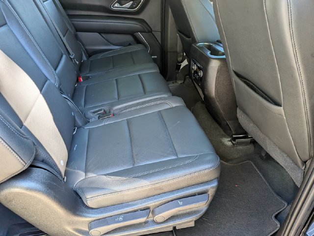 Used 2021 Chevrolet Suburban LT AWD/4WD image 32