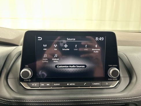 Used 2023 Nissan Rogue SV image 14