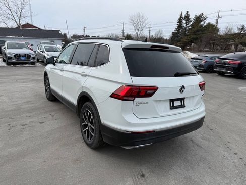 Used 2021 Volkswagen Tiguan SE w/ Panoramic Sunroof Package AWD/4WD image 8