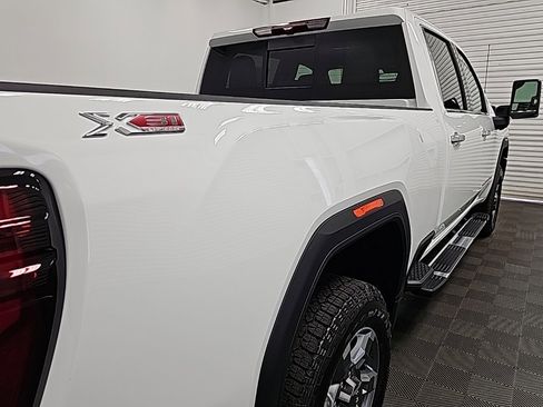 New 2025 GMC Sierra 2500 SLT image 9