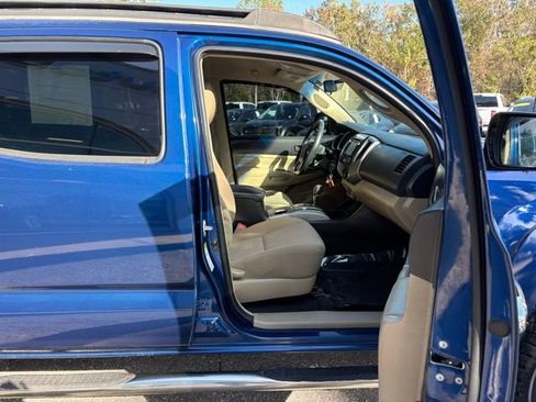 Used 2015 Toyota Tacoma PreRunner w/ SR5 Package image 33