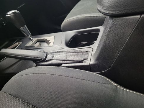 Used 2018 Toyota RAV4 XLE w/ Plus Extra Value Package AWD/4WD image 26
