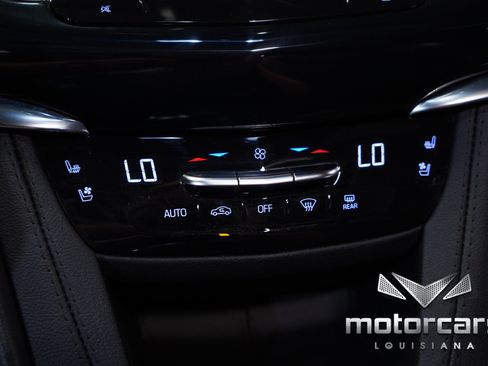 Used 2023 Cadillac XT6 Premium Luxury FWD image 39