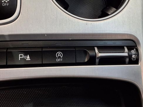 Used 2018 Kia Stinger GT2 image 9