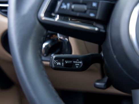 Certified 2023 Porsche Macan S image 31