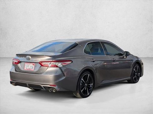 Used 2018 Toyota Camry XSE FWD image 5