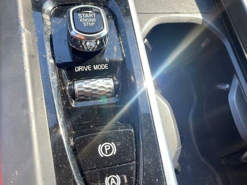 Used 2021 Volvo V60 T5 Cross Country w/ Lounge Package image 19