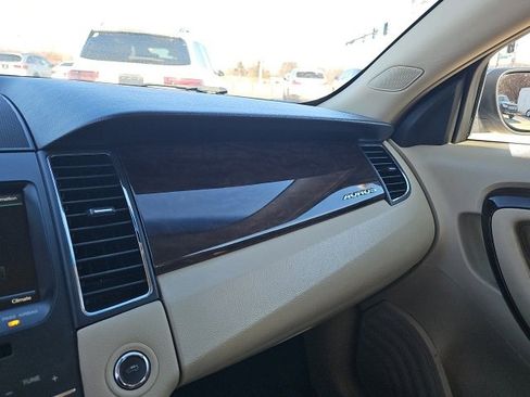 Used 2013 Ford Taurus Limited image 27
