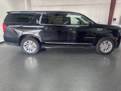Used 2021 GMC Yukon XL SLT AWD/4WD image 3