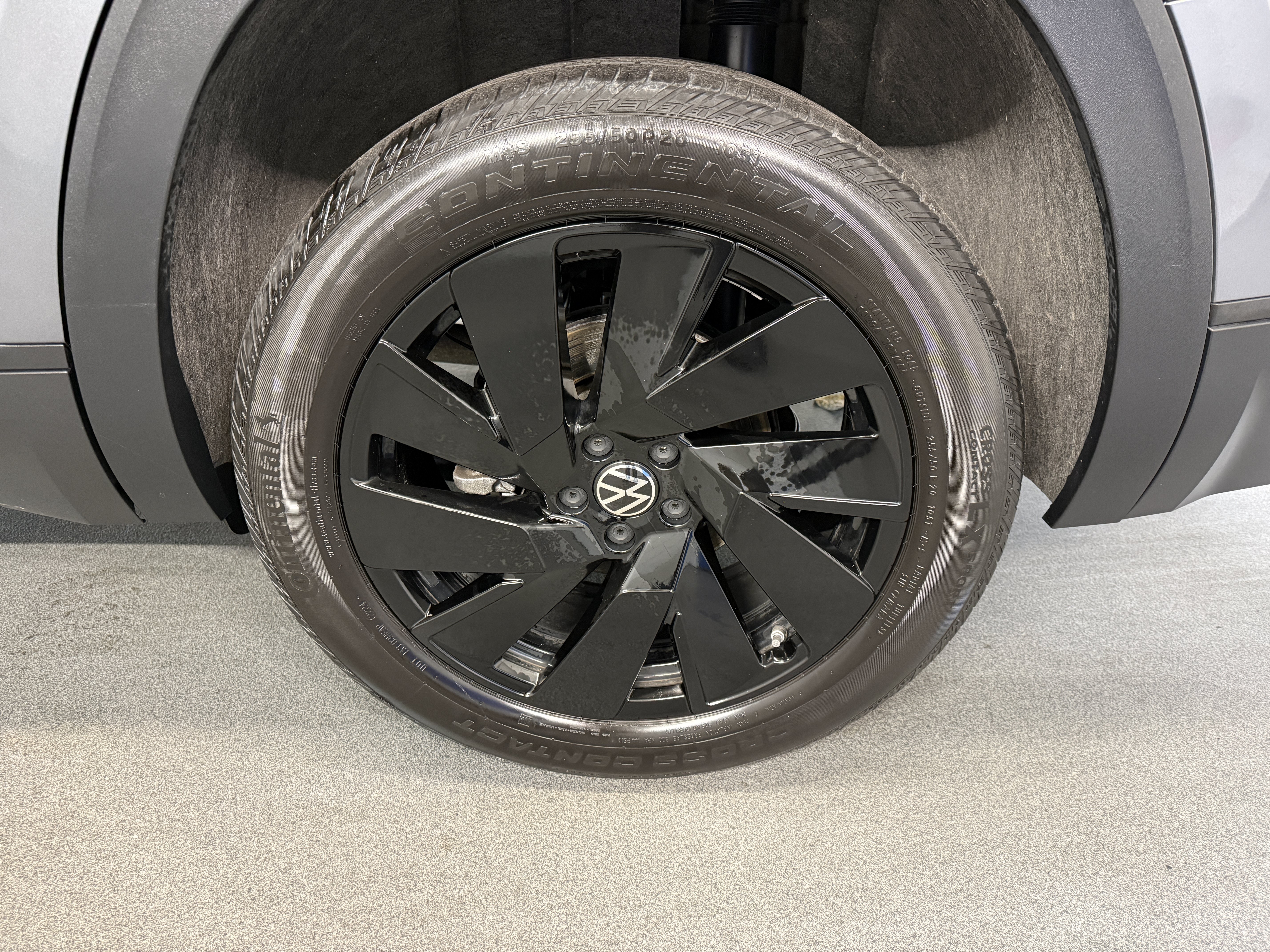 Certified 2024 Volkswagen Atlas SE w/ Black Wheel Package AWD/4WD image 16