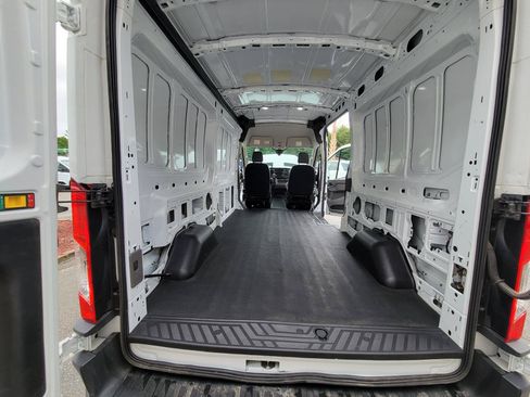 Used 2025 Ford Transit 250 148 Medium Roof RWD image 34