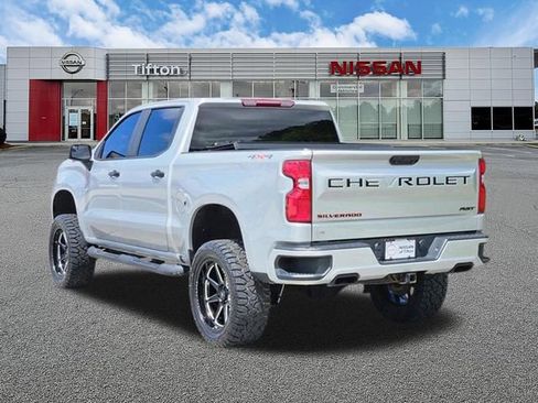 Used 2022 Chevrolet Silverado 1500 RST w/ Redline Edition AWD/4WD image 6