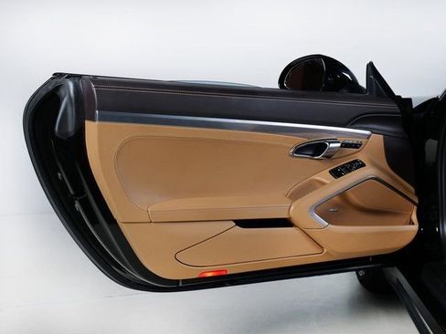 Certified 2014 Porsche 911 Turbo image 31