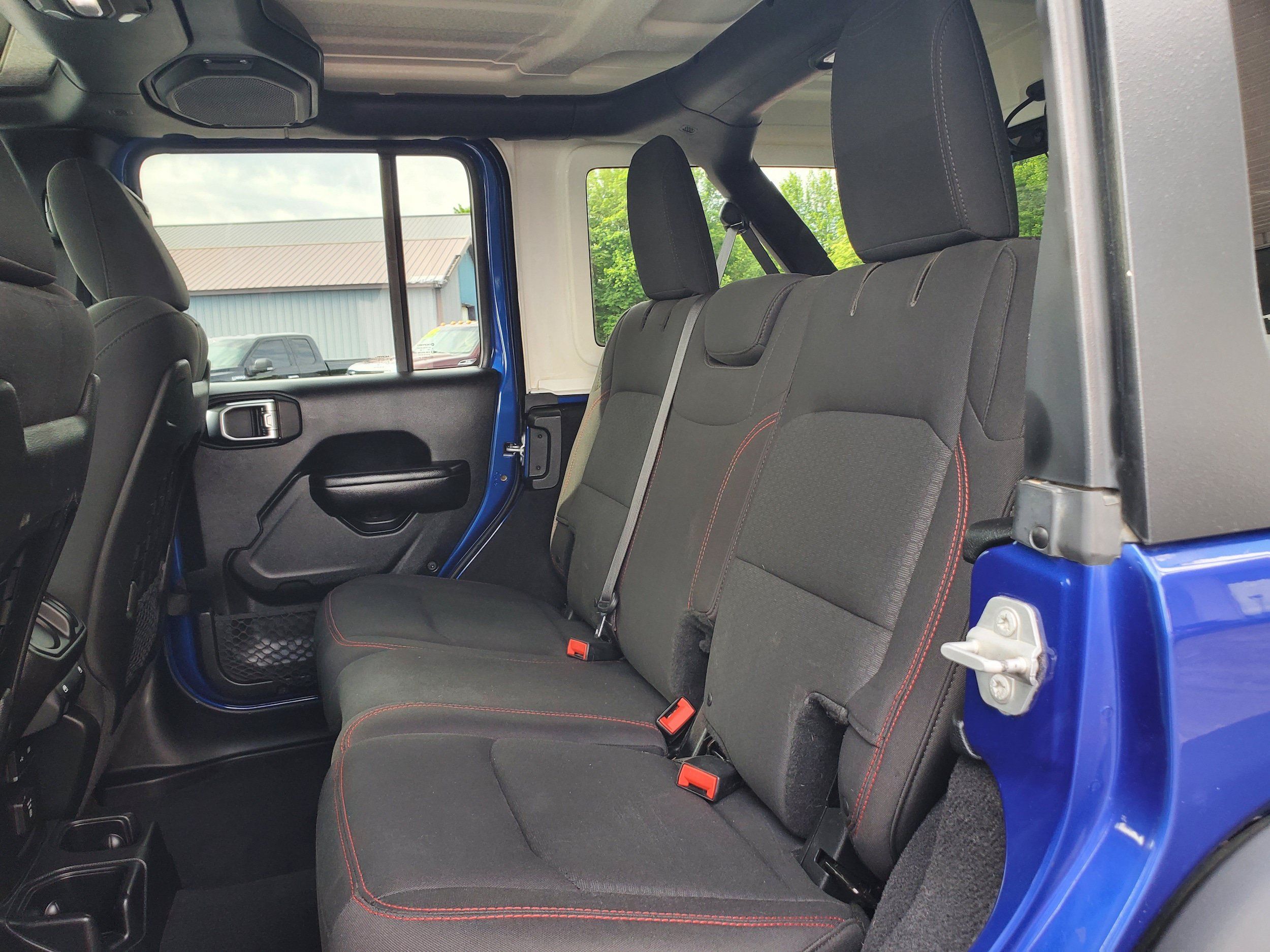 Used 2018 Jeep Wrangler Unlimited Rubicon AWD/4WD image 24
