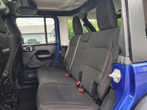 Used 2018 Jeep Wrangler Unlimited Rubicon AWD/4WD image 24