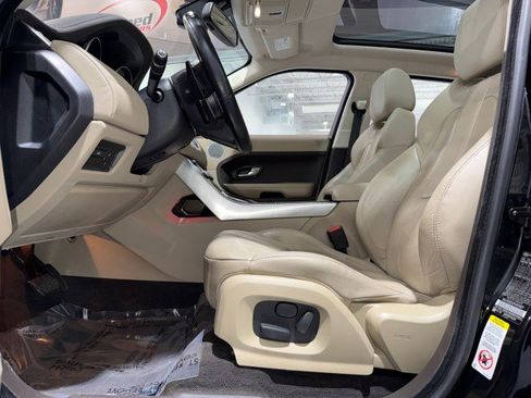 Used 2015 Land Rover Range Rover Evoque Pure Premium image 48