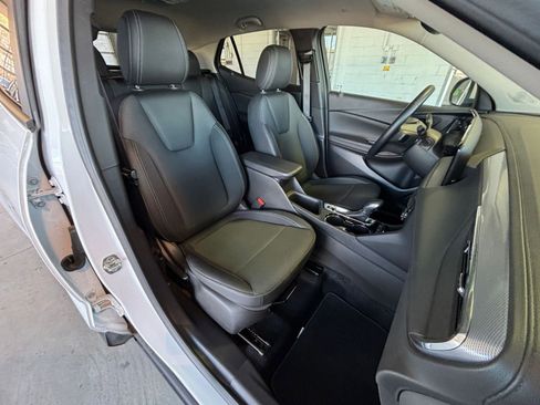 Used 2025 Buick Encore GX Preferred image 40