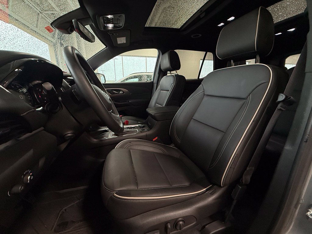 Used 2023 Chevrolet Traverse Premier w/ Redline Edition AWD/4WD image 22