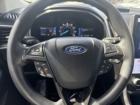 Used 2022 Ford Edge SE w/ Black Appearance Package image 20