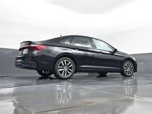 Used 2025 Volkswagen Jetta SE FWD image 24