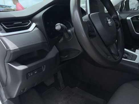Used 2023 Toyota RAV4 AWD Hybrid image 32
