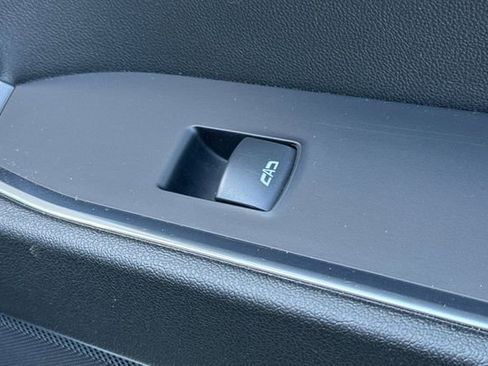 Used 2024 GMC Sierra 1500 SLT image 22