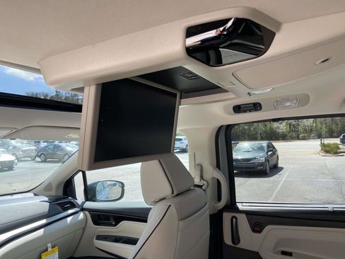 New 2026 Honda Odyssey Touring image 6