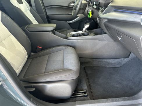 Used 2025 Chevrolet Trax LS w/ LS Convenience Package image 35