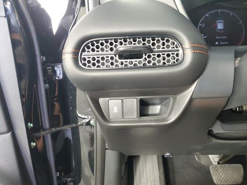 Certified 2026 Honda HR-V Sport image 28