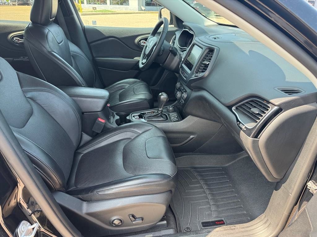 Used 2023 Jeep Cherokee Altitude Lux AWD/4WD image 8
