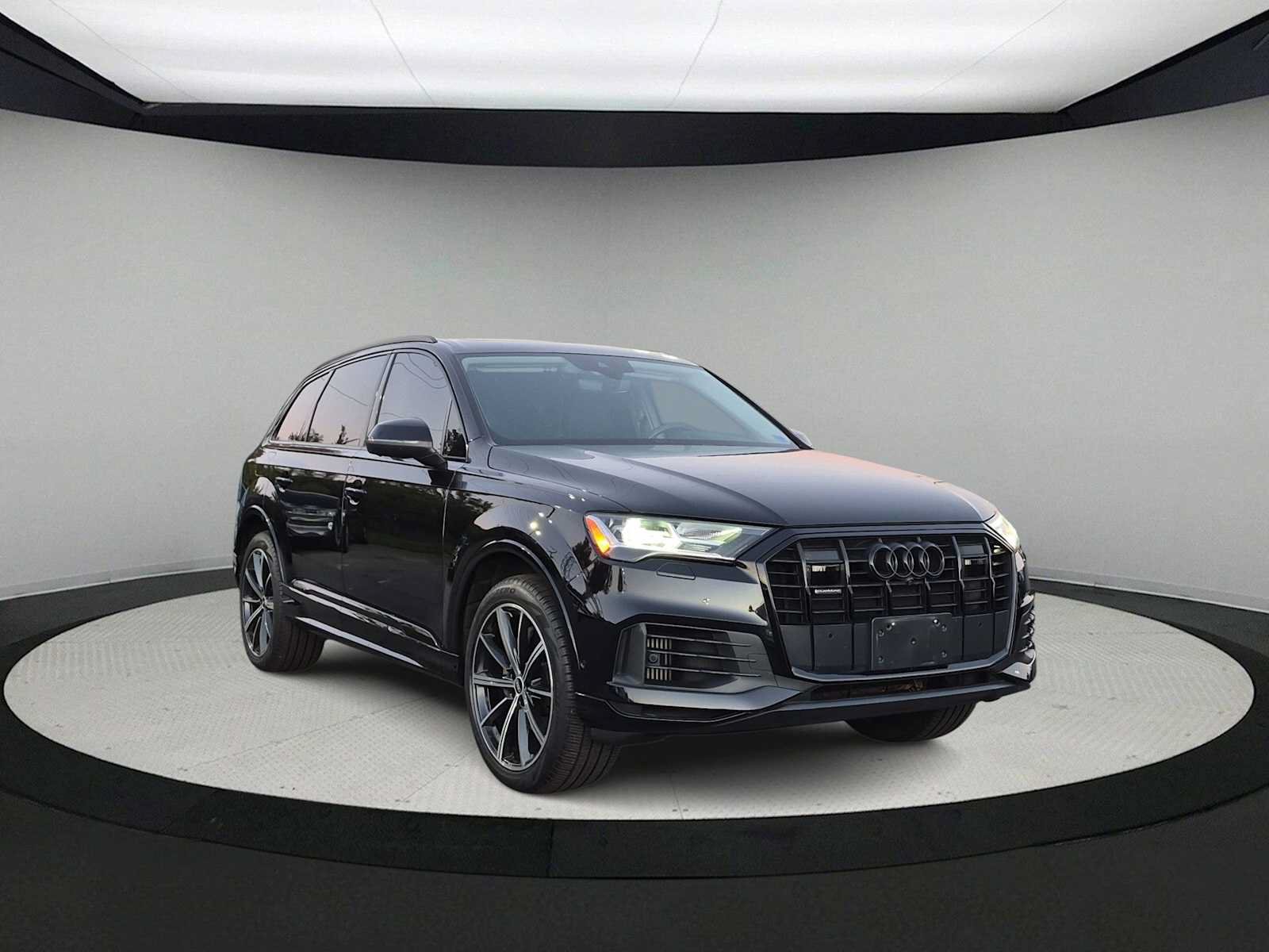 Used 2021 Audi Q7 3.0T Premium Plus w/ Executive Package AWD/4WD image 2