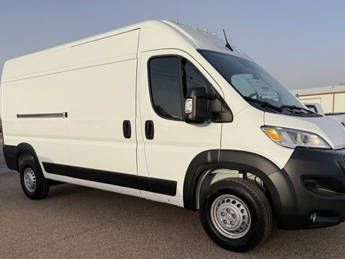 New 2026 RAM ProMaster 2500 w/ Convenience Group image 1