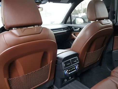Used 2019 Audi Q7 3.0T Prestige w/ Prestige Package image 34