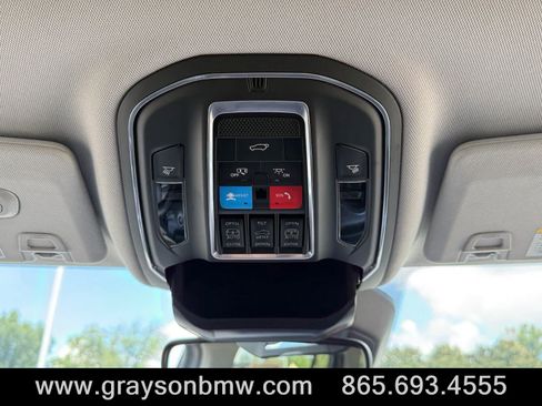 Used 2022 Jeep Grand Cherokee L Limited AWD/4WD image 31