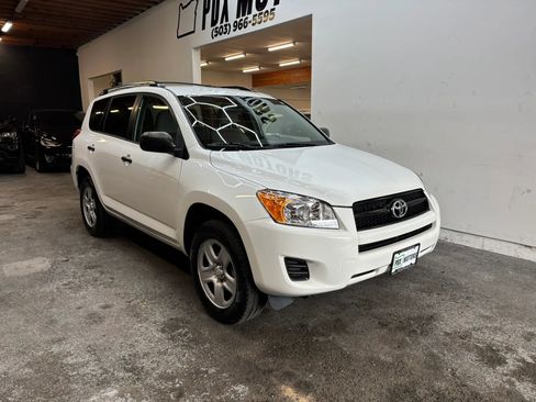 Used 2012 Toyota RAV4 4WD w/ Value Pkg image 2
