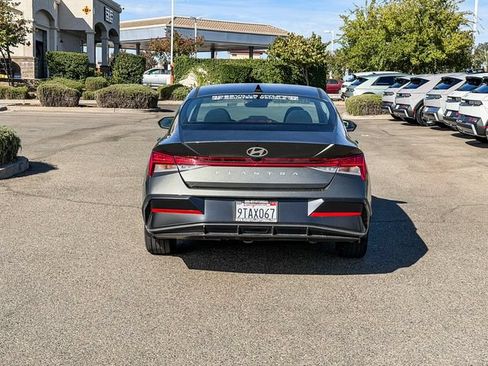 Certified 2025 Hyundai Elantra SEL FWD image 4