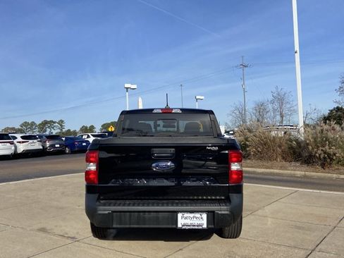 Used 2022 Ford Maverick XL image 9