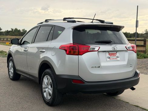Used 2015 Toyota RAV4 LE AWD/4WD image 3