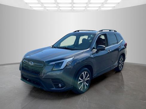 Used 2022 Subaru Forester Limited image 8