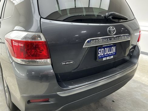 Used 2013 Toyota Highlander Limited image 22