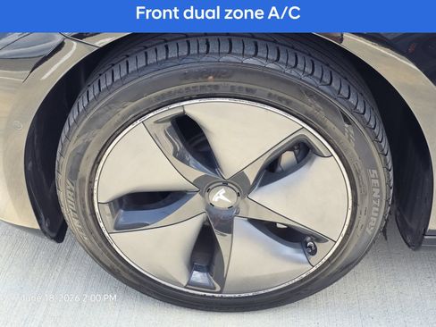 Used 2018 Tesla Model 3 Long Range RWD image 11