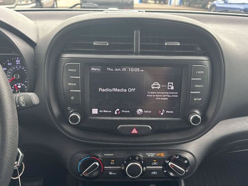 Used 2022 Kia Soul LX FWD image 11