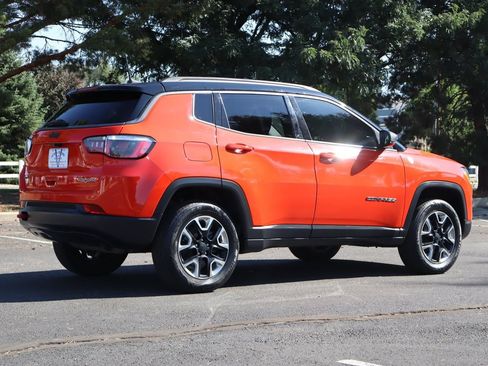 Used 2017 Jeep Compass Trailhawk w/ Popular Equipment Group AWD/4WD image 5