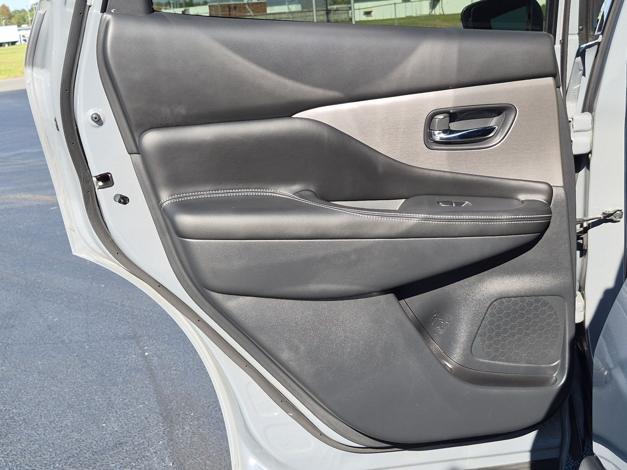 Used 2024 Nissan Murano SL FWD image 30